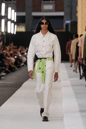 Milan, Italy, Italy: Milan, Milan Women s Fashion Week Spring Summer 2026 - MM6 Maison Margiela Fashion Show Milan Italy  - ZUMAp169 20250925_zea_p169_1273 Copyright: xRiccardoxGiordanox