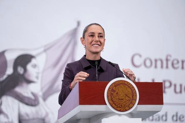 September 25, 2025, Queretaro, Mexico, USA: On Thursday, September 25, 2025, Mexican President Claudia Sheinbaum, together with CloudHQ COO Keith Harney, announced that the U.S. tech company will invest .8 billion to build six data centers in Quero taro, Mexico. PRESIDENCIA PI Queretaro USA - ZUMAp124 20250925_zaa_p124_012 Copyright: xPresidenciax