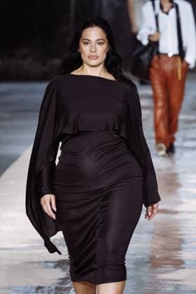 Milan, Italy: Milan, Milan Women s Fashion Week Spring Summer 2026 - Women s Fashion, Spring Summer 2026 - Boss Fashion Show - Catwalk. Pictured: Ashley Graham Milan Italy  - ZUMAp169 20250925_zea_p169_1675 Copyright: xAlessandroxBremecx