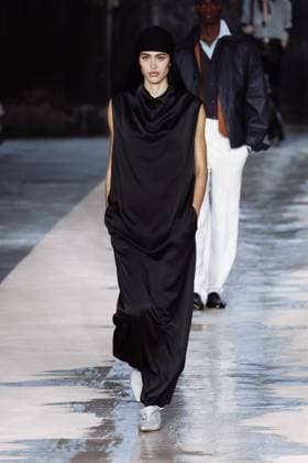 Milan, Italy: Milan, Milan Women s Fashion Week Spring Summer 2026 - Women s Fashion, Spring Summer 2026 - Boss Fashion Show - Catwalk. In the photo: Amelia Gray Hamlin Milan Italy  - ZUMAp169 20250925_zea_p169_1677 Copyright: xAlessandroxBremecx