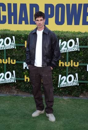 Los Angeles premiere of Hulu s Chad Powers at the Rose Bowl Stadium Featuring: Tanner Novlan Where: Los Angeles, California, United States When: 25 Sep 2025 Credit: Faye s Vision Cover Images EDITORIAL USE ONLY. NOT FOR USE BY NEWSPAPERS BASED IN THE UK. Copyright: xx coverimg55125389