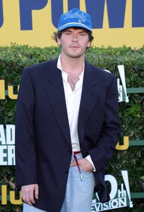 Los Angeles premiere of Hulu s Chad Powers at the Rose Bowl Stadium Featuring: Colton Ryan Where: Los Angeles, California, United States When: 25 Sep 2025 Credit: Faye s Vision Cover Images EDITORIAL USE ONLY. NOT FOR USE BY NEWSPAPERS BASED IN THE UK. Copyright: xx coverimg55125347