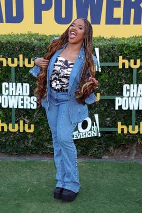 Los Angeles premiere of Hulu s Chad Powers at the Rose Bowl Stadium Featuring: Dara Renee Where: Los Angeles, California, United States When: 25 Sep 2025 Credit: Faye s Vision Cover Images EDITORIAL USE ONLY. NOT FOR USE BY NEWSPAPERS BASED IN THE UK. Copyright: xx coverimg55125352