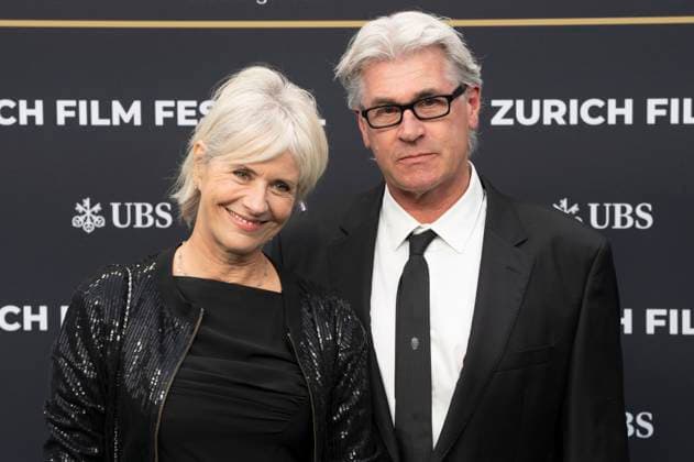 Sabina Schneebeli mit Ehemann Paul Kurath bei der Festivaleröffnung mit der Premiere des Kinofilms Splitsville auf dem 21. Zurich Film Festival 2025 im Kongresssaal. Zürich, 25.09.2025