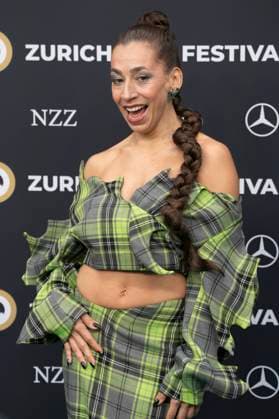 Carol Schuler bei der Festivaleröffnung mit der Premiere des Kinofilms Splitsville auf dem 21. Zurich Film Festival 2025 im Kongresssaal. Zürich, 25.09.2025