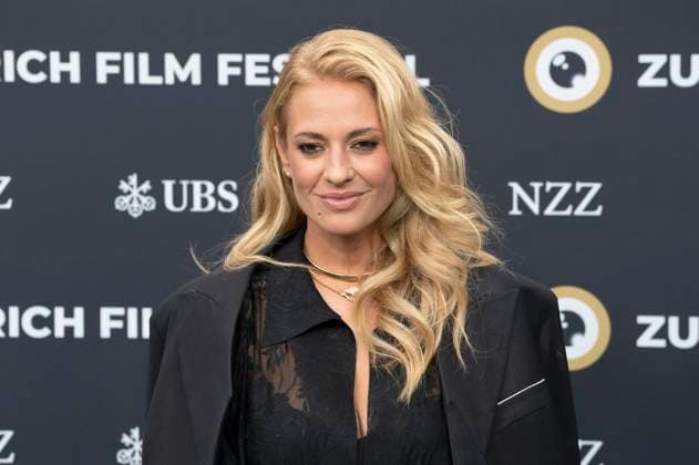 Christa Rigozzi bei der Festivaleröffnung mit der Premiere des Kinofilms Splitsville auf dem 21. Zurich Film Festival 2025 im Kongresssaal. Zürich, 25.09.2025
