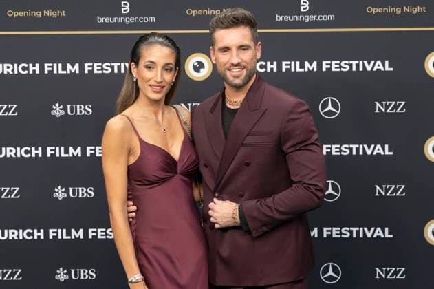 Sara Leutenegger und Steven Epprecht bei der Festivaleröffnung mit der Premiere des Kinofilms Splitsville auf dem 21. Zurich Film Festival 2025 im Kongresssaal. Zürich, 25.09.2025