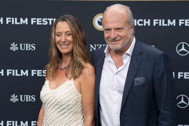 Manuela Gorini und Filippo Leutenegger bei der Festivaleröffnung mit der Premiere des Kinofilms Splitsville auf dem 21. Zurich Film Festival 2025 im Kongresssaal. Zürich, 25.09.2025