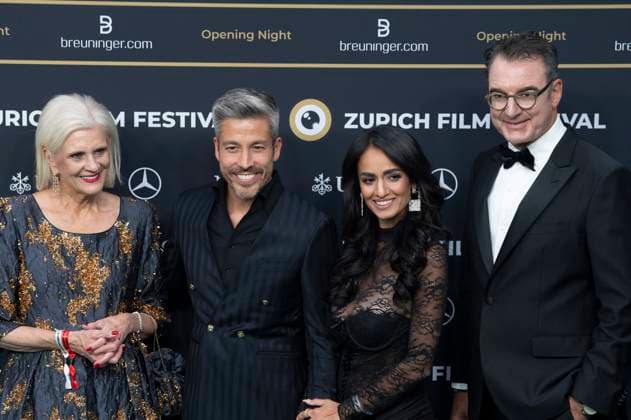 Doris Fiala, Max Loong, Sepideh Haftgoli und Christian Jungen bei der Festivaleröffnung mit der Premiere des Kinofilms Splitsville auf dem 21. Zurich Film Festival 2025 im Kongresssaal. Zürich, 25.09.2025