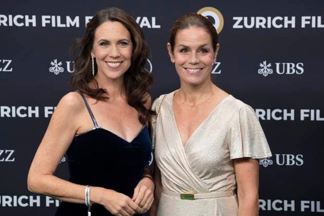 Susanne Wille mit Gast bei der Festivaleröffnung mit der Premiere des Kinofilms Splitsville auf dem 21. Zurich Film Festival 2025 im Kongresssaal. Zürich, 25.09.2025