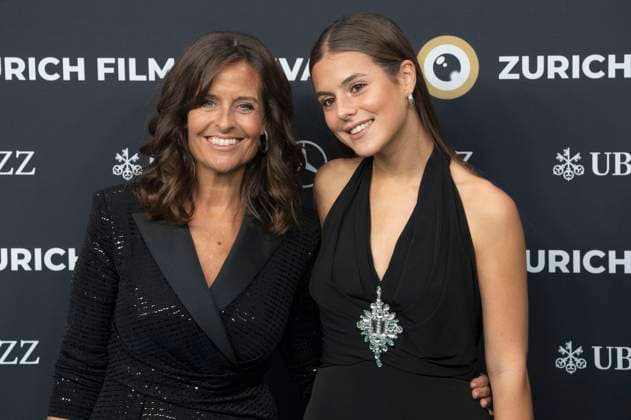 Sandra Studer mit Tochter Julia Müller bei der Festivaleröffnung mit der Premiere des Kinofilms Splitsville auf dem 21. Zurich Film Festival 2025 im Kongresssaal. Zürich, 25.09.2025