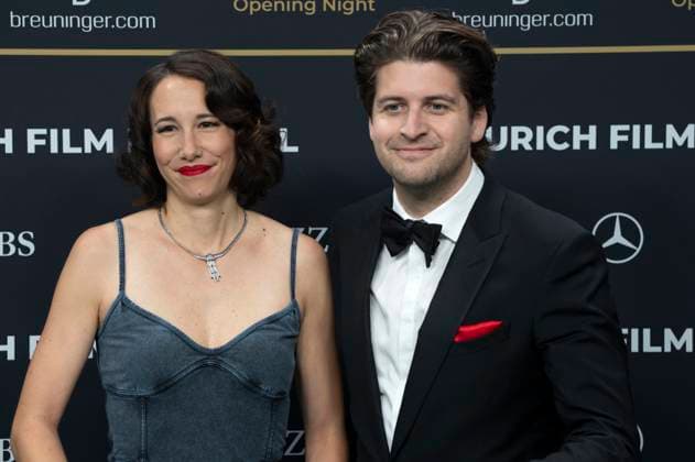 Natascha Beller und Patrick Karpiczenko bei der Festivaleröffnung mit der Premiere des Kinofilms Splitsville auf dem 21. Zurich Film Festival 2025 im Kongresssaal. Zürich, 25.09.2025