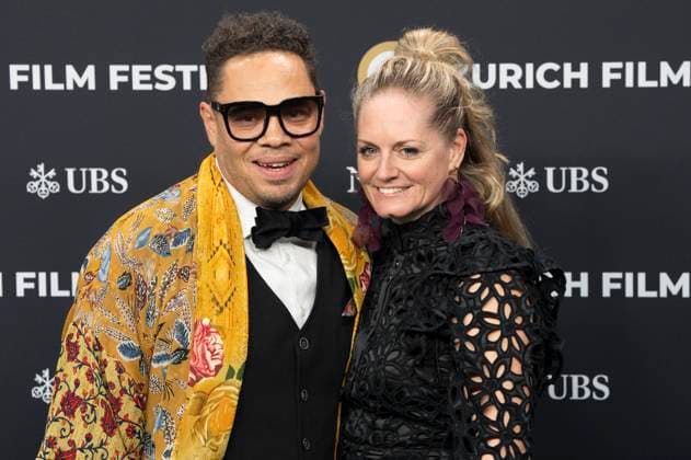 Marc Sway mit Ehefrau Severine Sway bei der Festivaleröffnung mit der Premiere des Kinofilms Splitsville auf dem 21. Zurich Film Festival 2025 im Kongresssaal. Zürich, 25.09.2025