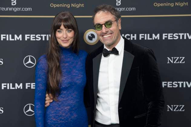 Dakota Johnson und Michael Angelo Covino bei der Festivaleröffnung mit der Premiere des Kinofilms Splitsville auf dem 21. Zurich Film Festival 2025 im Kongresssaal. Zürich, 25.09.2025