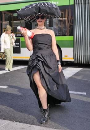 Milan, Milan Women s Fashion Week Spring Summer 2026 - Women s Fashion, Spring Summer 2026 guests with eccentric outfits among the various catwalks of Fashion Week  Copyright: xLucaxPontix xipa-agency.netx xLucaPonti IpaAgencyx IPA_Agency_IPA65763011