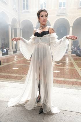 September 25, 2025, Milan, Italy: FRANCESCA MESIANO arrives at the Milan Women s Fashion Week Spring Summer 2026 Blumarine fashion show in Milan. Milan Italy  - ZUMAp169 20250926_zea_p169_136 Copyright: xRiccardoxGIordanox