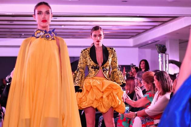 Spring Colors Fashion Week de Madrid - 26 Sep 2025 A model walks the runway wearing a design by Adan Terriquez during the Spring Colors Fashion Week de Madrid at Hotel Princesa. Madrid Spain Copyright: xAtilanoxGarciax xSOPAxImagesx FOTO49647