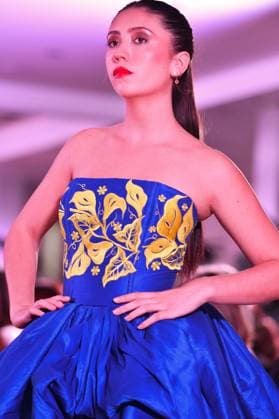 Spring Colors Fashion Week de Madrid - 26 Sep 2025 A model walks the runway wearing a design by Adan Terriquez during the Spring Colors Fashion Week de Madrid at Hotel Princesa. Madrid Spain Copyright: xAtilanoxGarciax xSOPAxImagesx FOTO49648