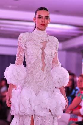Spring Colors Fashion Week de Madrid - 26 Sep 2025 A model walks the runway wearing a design by Jose Zafra during the Spring Colors Fashion Week de Madrid at Hotel Princesa. Madrid Spain Copyright: xAtilanoxGarciax xSOPAxImagesx FOTO49652