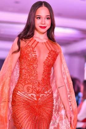 Spring Colors Fashion Week de Madrid - 26 Sep 2025 A model walks the runway wearing a design by Jarul Mercedes during the Spring Colors Fashion Week de Madrid at Hotel Princesa. Madrid Spain Copyright: xAtilanoxGarciax xSOPAxImagesx FOTO49717