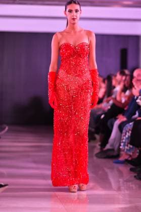 Spring Colors Fashion Week de Madrid - 26 Sep 2025 A model walks the runway wearing a design by Jarul Mercedes during the Spring Colors Fashion Week de Madrid at Hotel Princesa. Madrid Spain Copyright: xAtilanoxGarciax xSOPAxImagesx FOTO49726