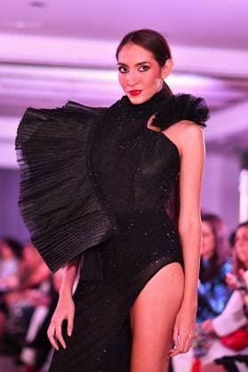 Spring Colors Fashion Week de Madrid - 26 Sep 2025 A model walks the runway wearing a design by Giannina Azar during the Spring Colors Fashion Week de Madrid at Hotel Princesa. Madrid Spain Copyright: xAtilanoxGarciax xSOPAxImagesx FOTO49756