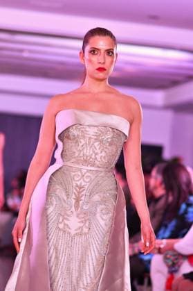 Spring Colors Fashion Week de Madrid - 26 Sep 2025 A model walks the runway wearing a design by Giannina Azar during the Spring Colors Fashion Week de Madrid at Hotel Princesa. Madrid Spain Copyright: xAtilanoxGarciax xSOPAxImagesx FOTO49769