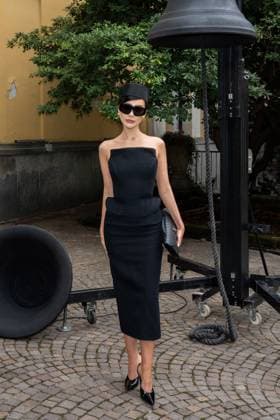Milan Fashion Week - Women S S 2026 Blumarine Fashion Show Front Row Milan, Italy Izi Angus Milan Fashion Week - Women S S 2026 Blumarine Fashion Show Front Row Milan, Italy 26th September 2025  Copyright: xCarminexContex