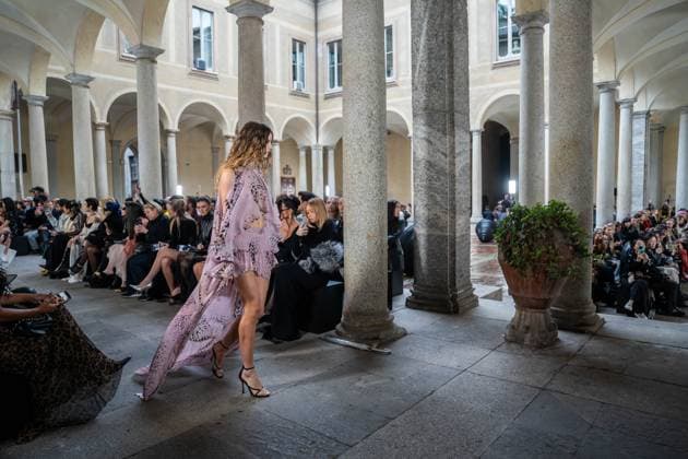 Milan Fashion Week - Women S S 2026 Blumarine Fashion Show Vibes Milan, Italy Milan Fashion Week - Women S S 2026 Blumarine Fashion Show Vibes Milan, Italy 26th September 2025  Copyright: xCarminexContex