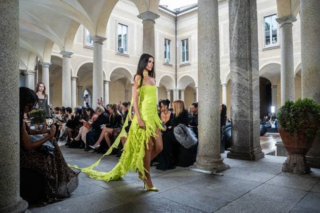 Milan Fashion Week - Women S S 2026 Blumarine Fashion Show Vibes Milan, Italy Paula Soares Milan Fashion Week - Women S S 2026 Blumarine Fashion Show Vibes Milan, Italy 26th September 2025  Copyright: xCarminexContex