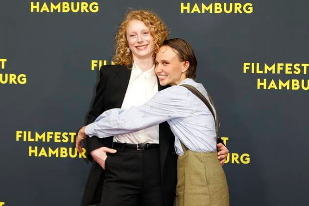 Dana Herfurth und Luna Jordan bei der Premiere des Kinofilms Smalltown Girl auf dem 33. Filmfest Hamburg 2025 im Cinemaxx Dammtor. Hamburg, 26.09.2025