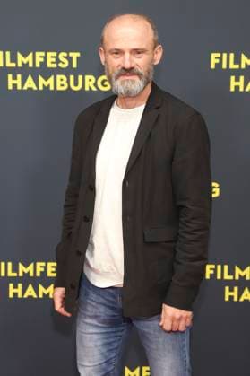 Gerhard Liebmann bei der Premiere der ARD Miniserie Sternstunde der Mörder auf dem 33. Filmfest Hamburg 2025 im Cinemaxx Dammtor. Hamburg, 26.09.2025
