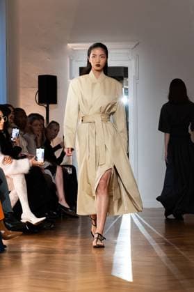 Milan Fashion Week - Women S S 2026 Sa Su Phi Fashion Show Runway Milan, Italy Milan Fashion Week - Women S S 2026 Sa Su Phi Fashion Show Runway Milan, Italy 26th September 2025  Copyright: xx