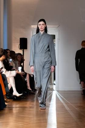 Milan Fashion Week - Women S S 2026 Sa Su Phi Fashion Show Runway Milan, Italy Milan Fashion Week - Women S S 2026 Sa Su Phi Fashion Show Runway Milan, Italy 26th September 2025  Copyright: xx