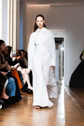 Milan Fashion Week - Women S S 2026 Sa Su Phi Fashion Show Runway Milan, Italy Milan Fashion Week - Women S S 2026 Sa Su Phi Fashion Show Runway Milan, Italy 26th September 2025  Copyright: xx