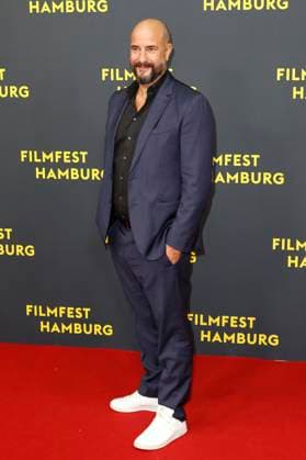 Christopher Schier bei der Premiere der ARD Miniserie Sternstunde der Mörder auf dem 33. Filmfest Hamburg 2025 im Cinemaxx Dammtor. Hamburg, 26.09.2025