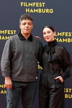 Ameer Fakher Eldin und Sibel Kekilli bei der Premiere des Kinofilms Yunan auf dem 33. Filmfest Hamburg 2025 im Cinemaxx Dammtor. Hamburg, 27.09.2025