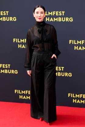 abb Sibel Kekilli Schauspielerin zu Gast auf dem Roten Teppich bei der Kino Film Premiere Premiere Film Yunan auf dem Filmfest Hamburg im Cinemaxx Kino am Dammtor am 27.09.2025 in Hamburg Hamburg Deutschland