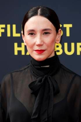 abb Sibel Kekilli Schauspielerin zu Gast auf dem Roten Teppich bei der Kino Film Premiere Premiere Film Yunan auf dem Filmfest Hamburg im Cinemaxx Kino am Dammtor am 27.09.2025 in Hamburg Hamburg Deutschland