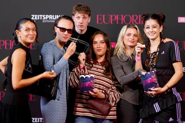 Schauspielerin Vanessa Velemir Diaz (Rolle: Chiara), Schauspielerin Luna Jordan (Rolle: Sophia von Greve), Schauspieler Kosmas Schmidt (Rolle: Basti), Schauspielerin Dilara Aylin Ziem (Rolle: Leyla), Schauspielerin Renee Gerschke (Rolle: Lilly) und Schauspielerin Derya Akyol (Rolle: Mila) beim Screening der neuen RTL-Serie Euphorie im Cinenova. Köln, 27.09.2025 NRW Deutschland Copyright: xChristophxHardtx