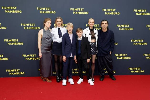 Lisa Hagmeister, Laura Tonke, Jasper Billerbeck, Kian Koeppke, Diane Kruger und Fatih Akin bei der Amrum Film Premiere am 27.09.2025 im Rahmen vom 33. Filmfest in Hamburg Diane Krugers öAmrum Filmpremiere beim Filmfest in Hamburg