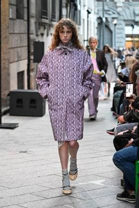 Milan, Italy: Milan, Milan Women s Fashion Week Spring Summer 2026 - Women s Fashion, Spring Summer 2026. - MSGM fashion show - catwalk - photo: model Milan Italy  - ZUMAp169 20250927_zea_p169_847 Copyright: xSimonaxChiocciax