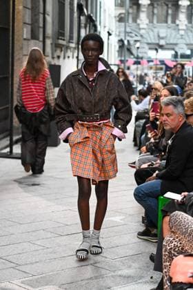 Milan, Italy: Milan, Milan Women s Fashion Week Spring Summer 2026 - Women s Fashion, Spring Summer 2026. - MSGM fashion show - catwalk - photo: model Milan Italy  - ZUMAp169 20250927_zea_p169_852 Copyright: xSimonaxChiocciax