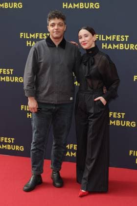 Filmfest Hamburg Ameer Fakher Eldin, Sibel Kekilli, Premiere Film Yunan auf dem Filmfest Hamburg vor dem Cinemaxx Dammtor, Hamburg, 27.09.2025 Copyright: xEventpressxBecherx