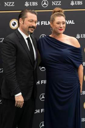 James Vanderbilt mit Ehefrau Amber Freeman bei der Premiere des Kinofilms Nuremberg Nürnberg auf dem 21. Zurich Film Festival 2025 im Festivalzentrum. Zürich, 27.09.2025