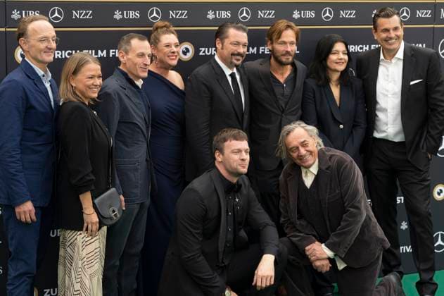 Peter Jordan, Nova Meierhenrich, William Sherak, Amber Freeman, Wolfgang Cerny, James Vanderbilt, Dariusz Wolski, Andreas Pietschmann, Jasmin Tabatabai und Benjamin Tappan bei der Premiere des Kinofilms Nuremberg Nürnberg auf dem 21. Zurich Film Festival 2025 im Festivalzentrum. Zürich, 27.09.2025