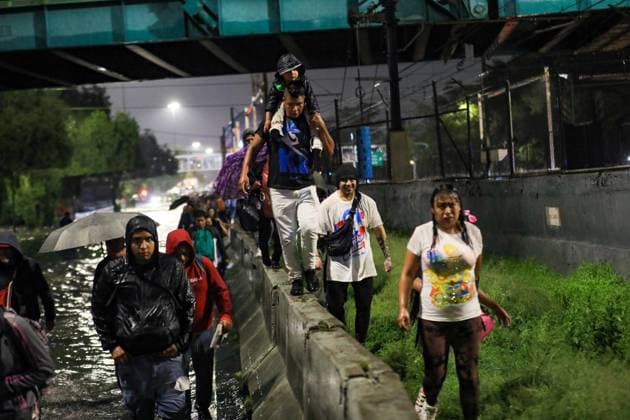 People Affected After Heavy Rainfall Hit the City People were affected by flooding on Ignacio Zaragoza Avenue and surrounding streets in the east of the city, due to the heavy rains that hit the country s capital. on September 27, 2025 in Mexico City, Mexico. Mexico City CDMX Mexico Copyright: xIanxRoblesx