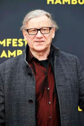 abb Hannes Hellmann Schauspieler zu Gast auf dem Roten Teppich bei der Kino Film Premiere Amrum auf dem Filmfest Hamburg im Cinemaxx Kino am Dammtor am 27.09.2025 in Hamburg Hamburg Deutschland
