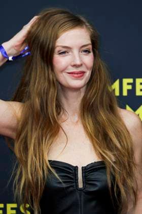 abb Pheline Roggan Schauspielerin zu Gast auf dem Roten Teppich bei der Kino Film Premiere Amrum auf dem Filmfest Hamburg im Cinemaxx Kino am Dammtor am 27.09.2025 in Hamburg Hamburg Deutschland