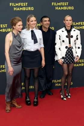 Lisa Hagmeister, Laura Tonke, Fatih Akin und Diane Kruger bei der Premiere des Kinofilms Amrum auf dem 33. Filmfest Hamburg 2025 im Cinemaxx Dammtor. Hamburg, 27.09.2025